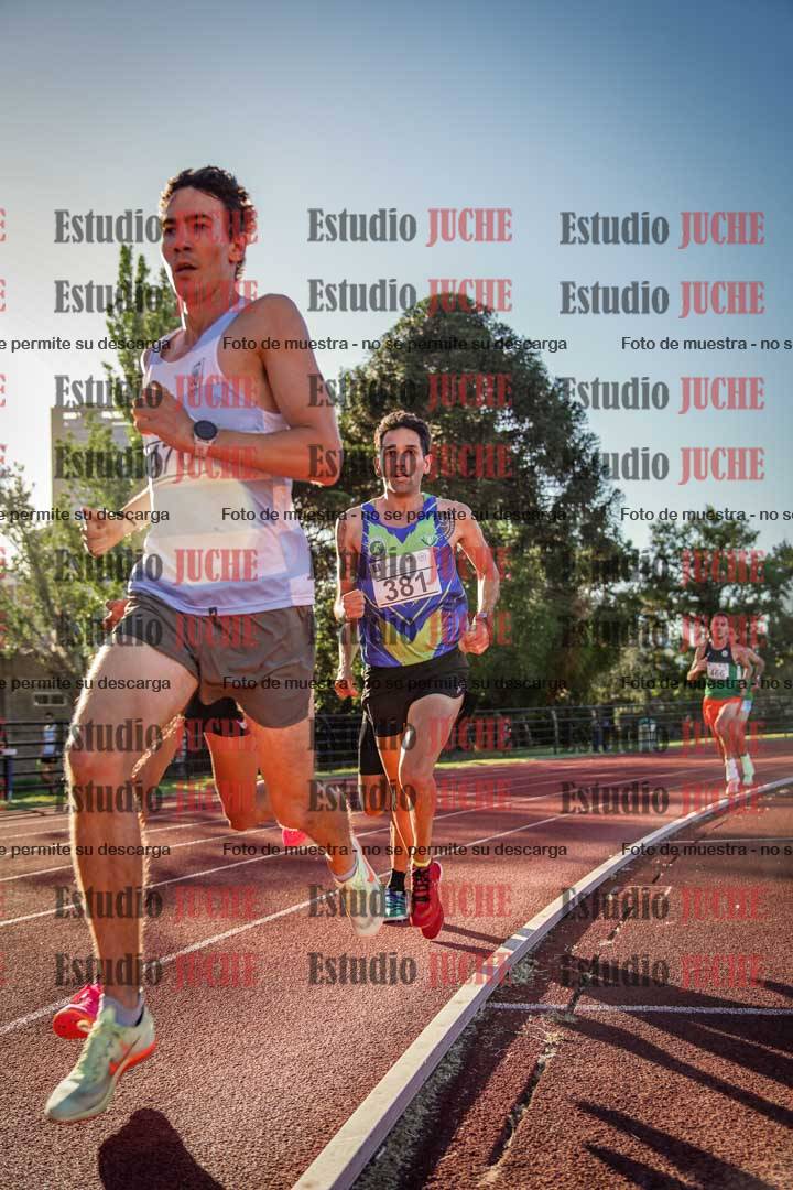 Fotos de los 3000 m llanos de varones