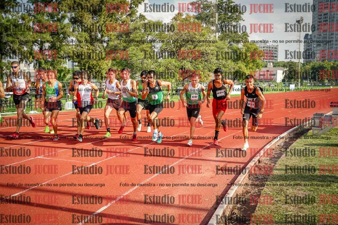 Fotos de los 3000 m llanos de varones