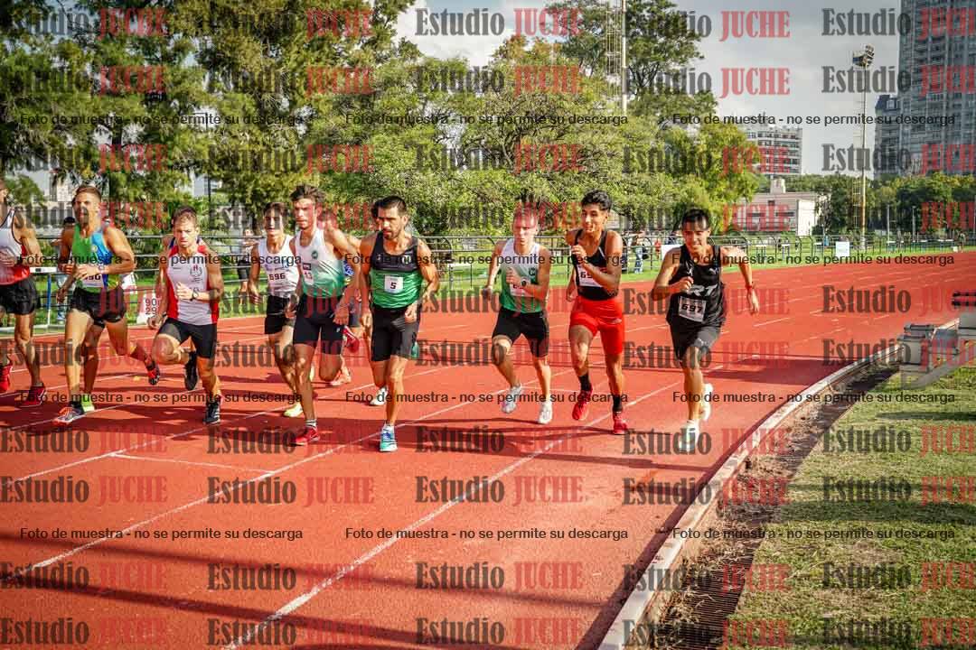 Fotos de los 3000 m llanos de varones