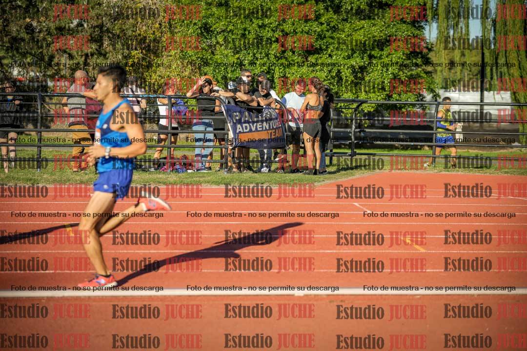Fotos de los 3000 m llanos de varones