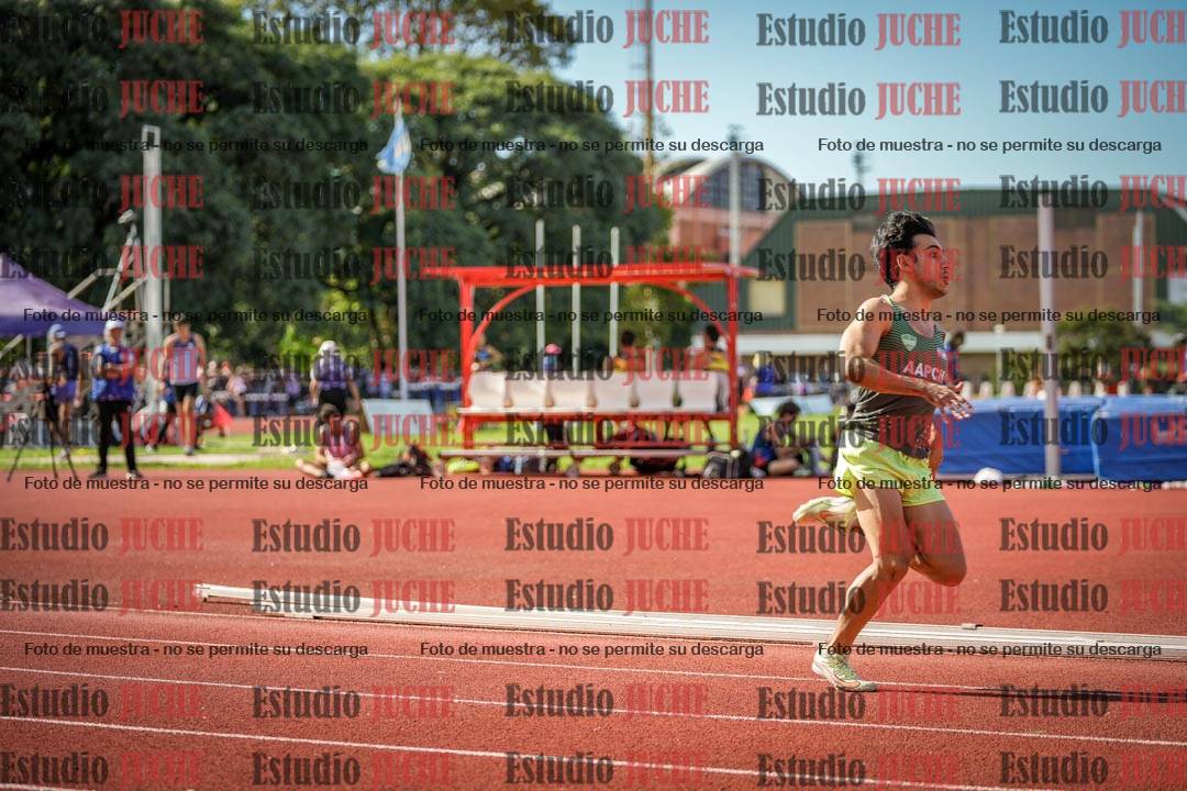 Fotos de los 400 m llanos de varones