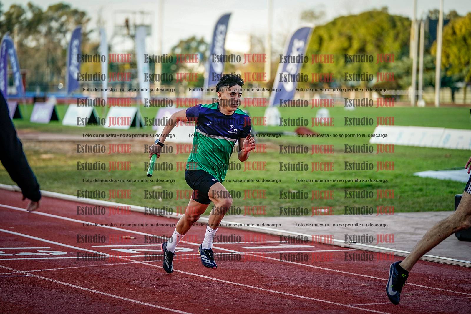 Fotos de las postas 4x400 m de varones
