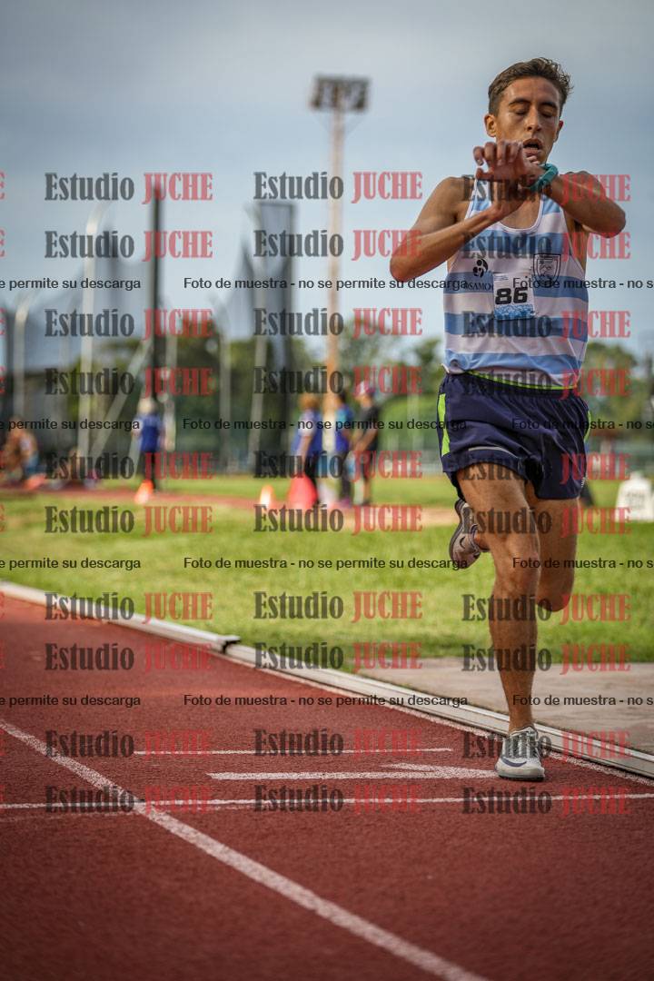 Fotos de los 3000 m llanos de varones