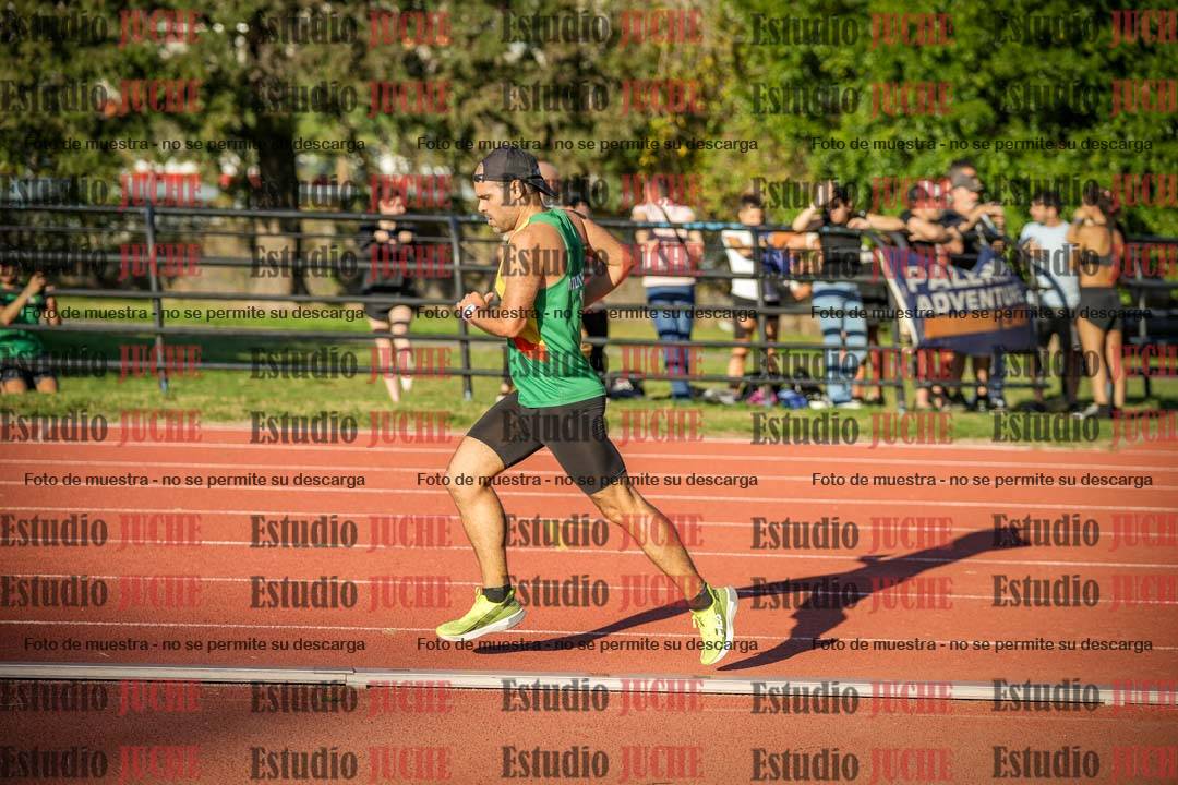 Fotos de los 3000 m llanos de varones