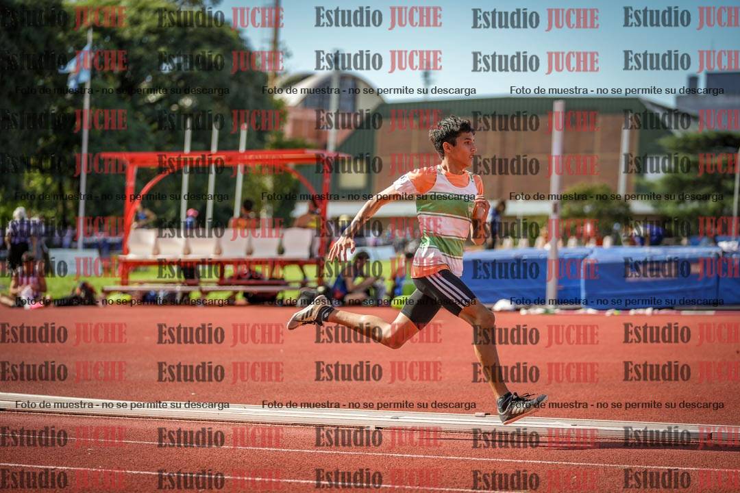 Fotos de los 400 m llanos de varones