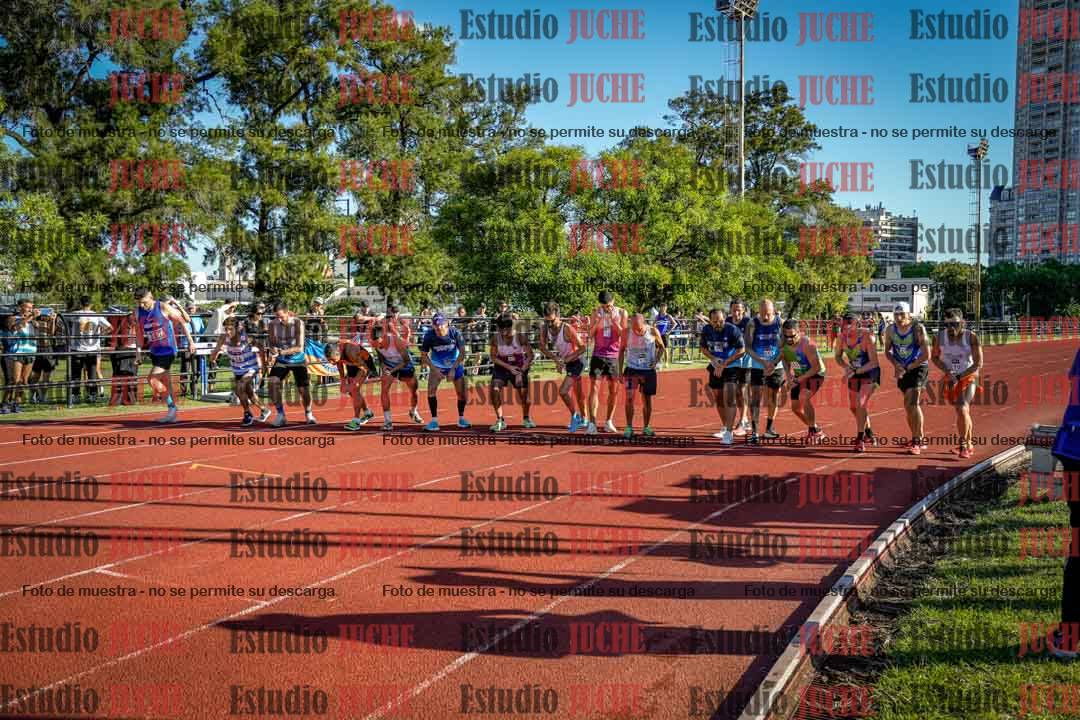 Fotos de los 3000 m llanos de varones