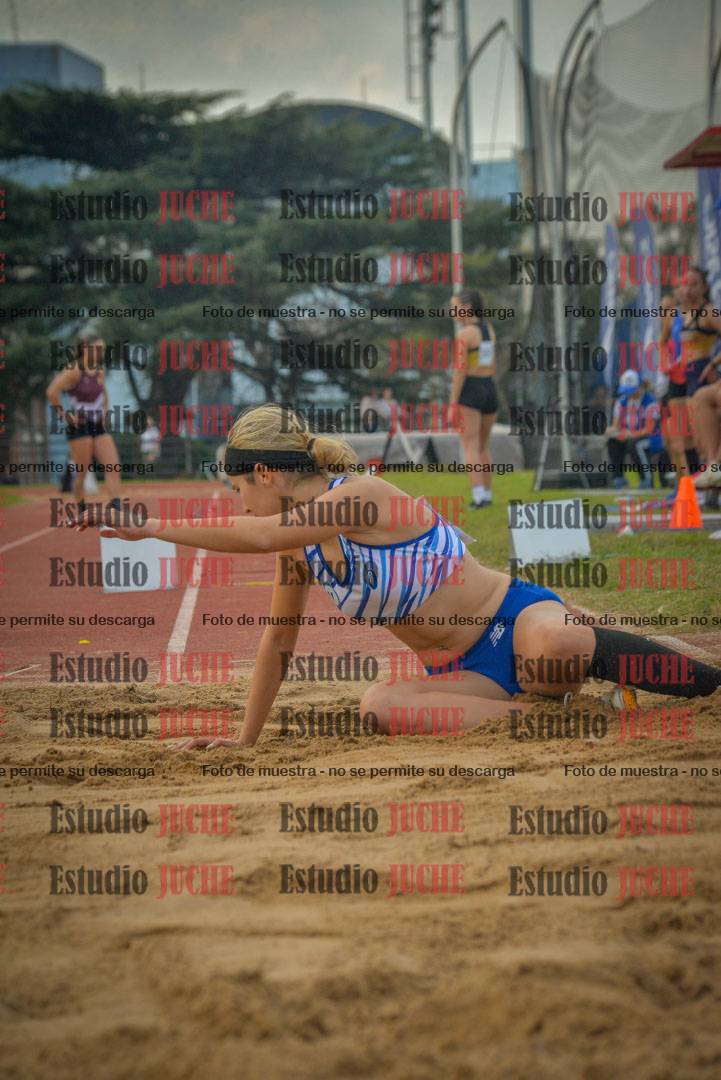 Fotos del salto en largo de mujeres