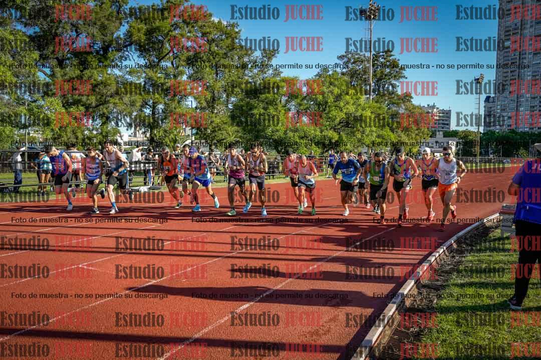 Fotos de los 3000 m llanos de varones