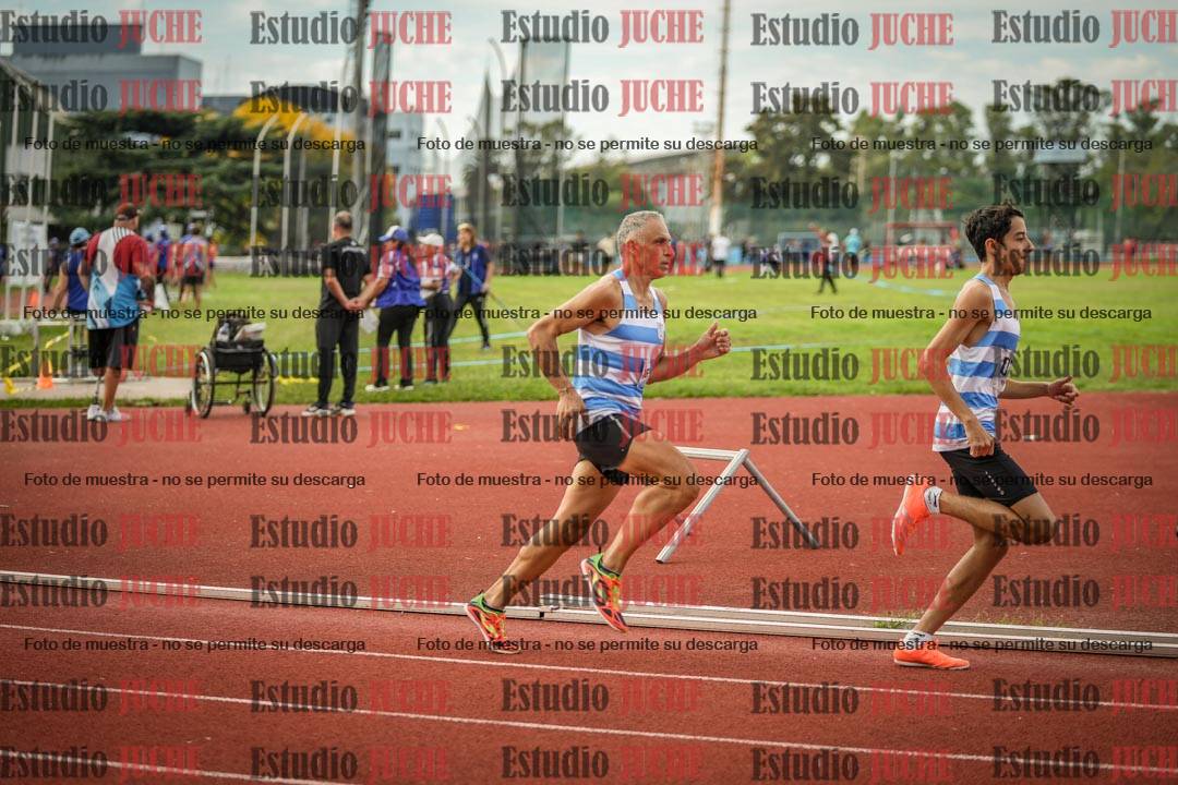Fotos de los 800 m llanos de varones