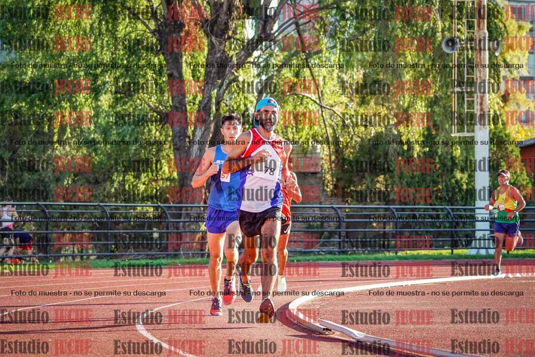 Fotos de los 3000 m llanos de varones