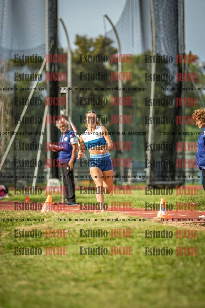 Fotos del salto en largo de mujeres - mayores