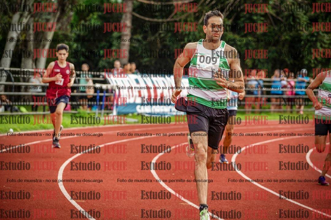 Fotos de los 800 m llanos de varones