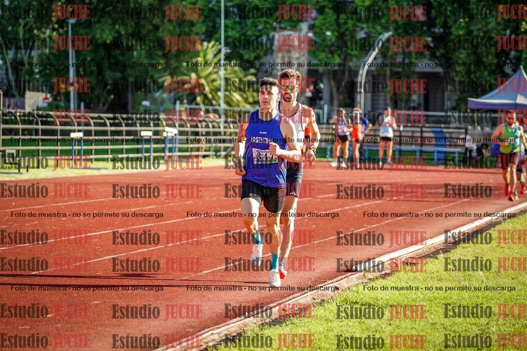 Fotos de los 3000 m llanos de varones