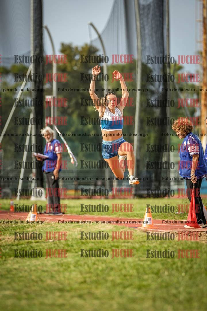 Fotos del salto en largo de mujeres - mayores
