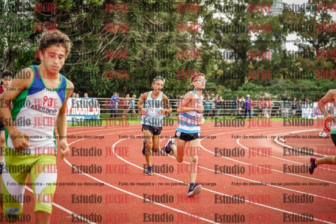 Fotos de los 800 m llanos de varones