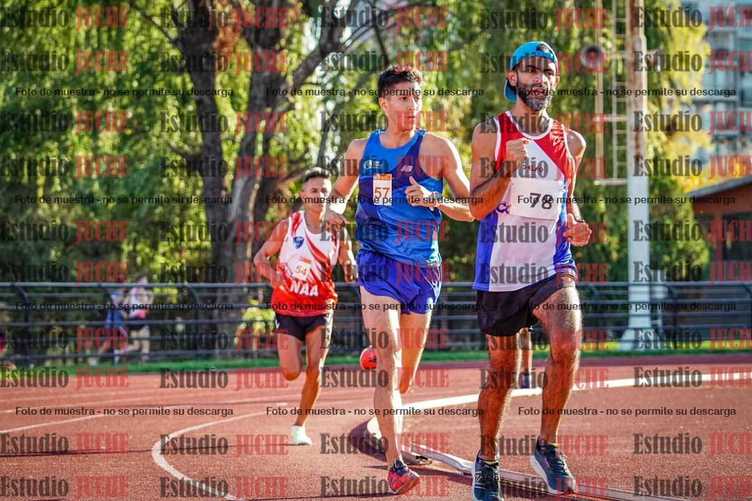 Fotos de los 3000 m llanos de varones