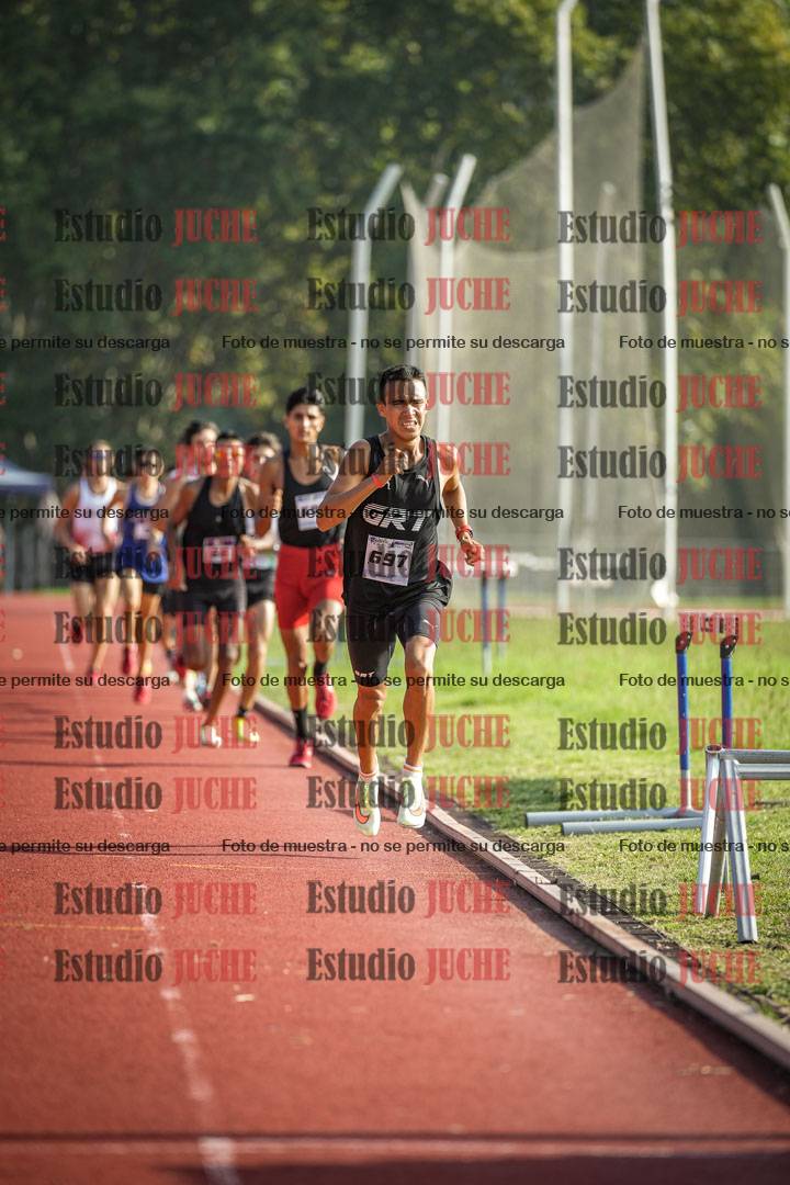 Fotos de los 3000 m llanos de varones