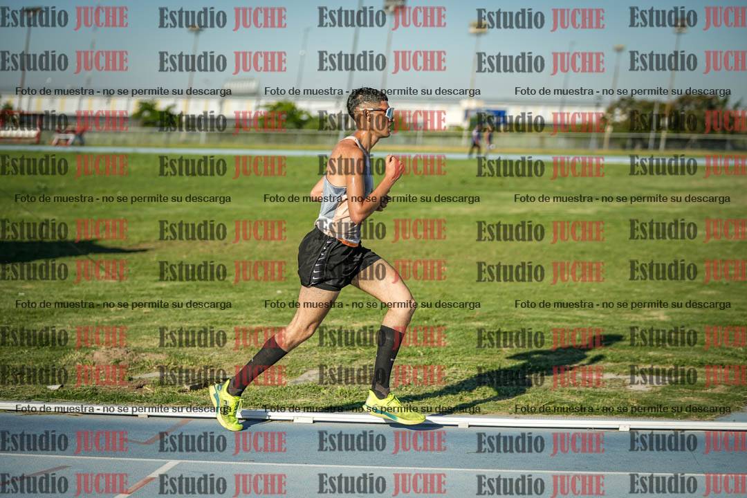 Fotos de los 3000 m llanos de varones