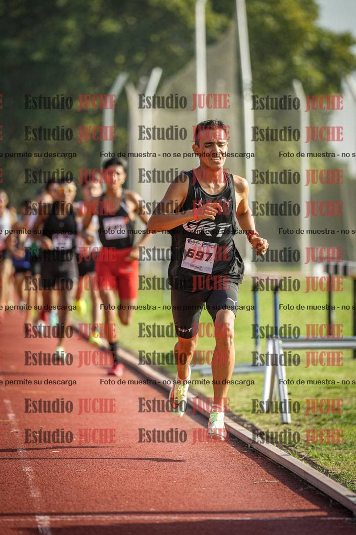 Fotos de los 3000 m llanos de varones