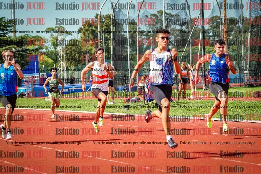 Fotos de los 400 m llanos de varones