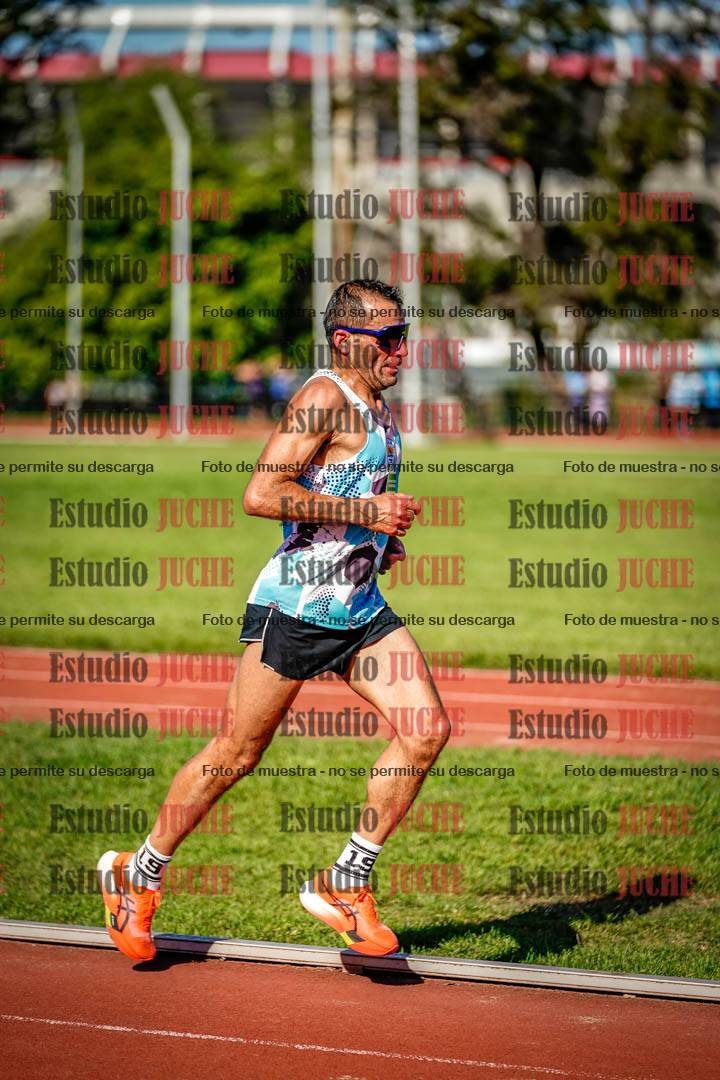 Fotos de los 5000 m llanos de mujeres y varones