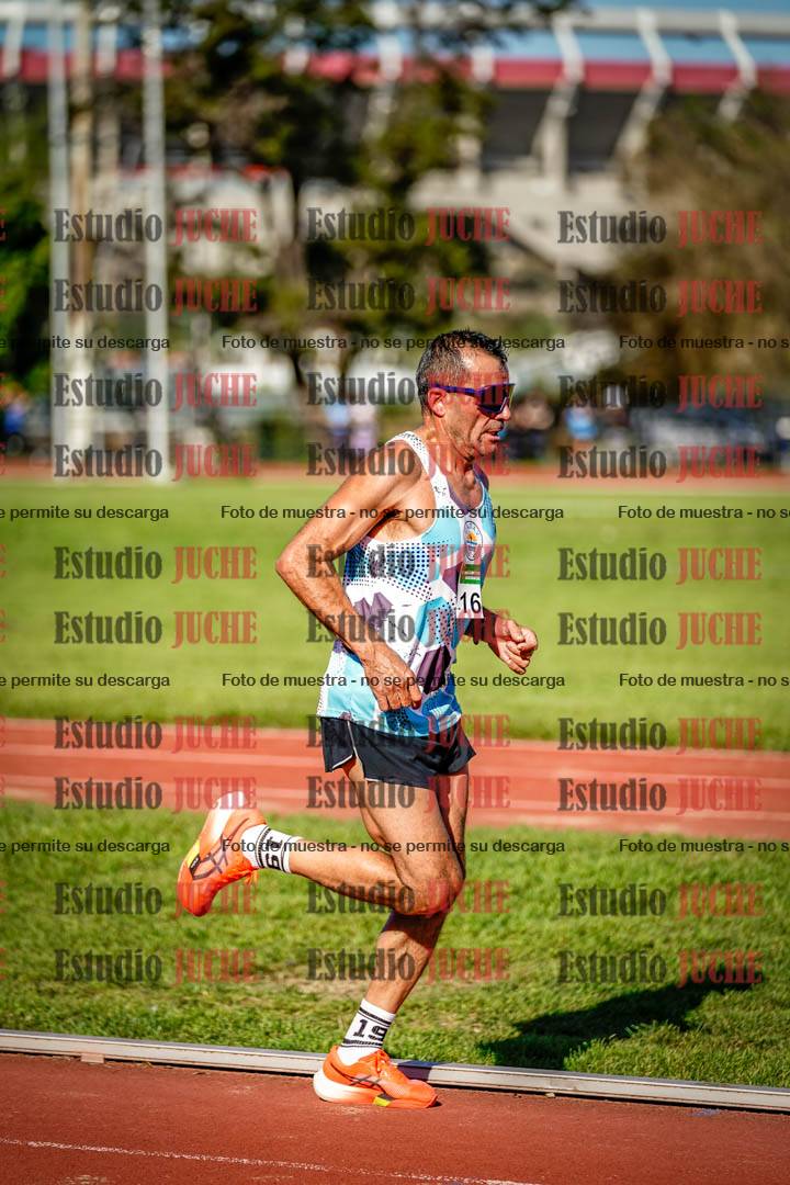 Fotos de los 5000 m llanos de mujeres y varones