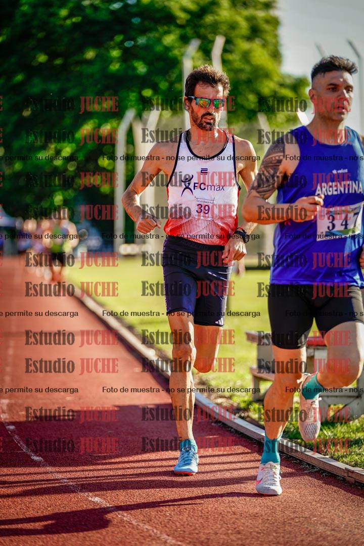 Fotos de los 3000 m llanos de varones