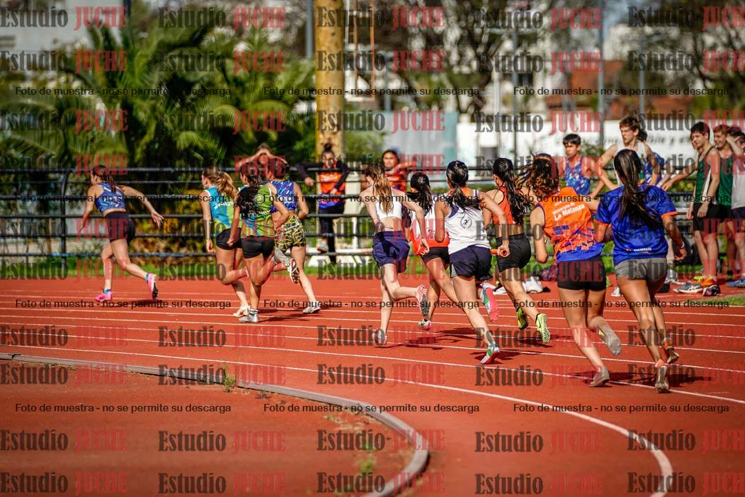 Fotos de las postas 5x80 m llanos de mujeres