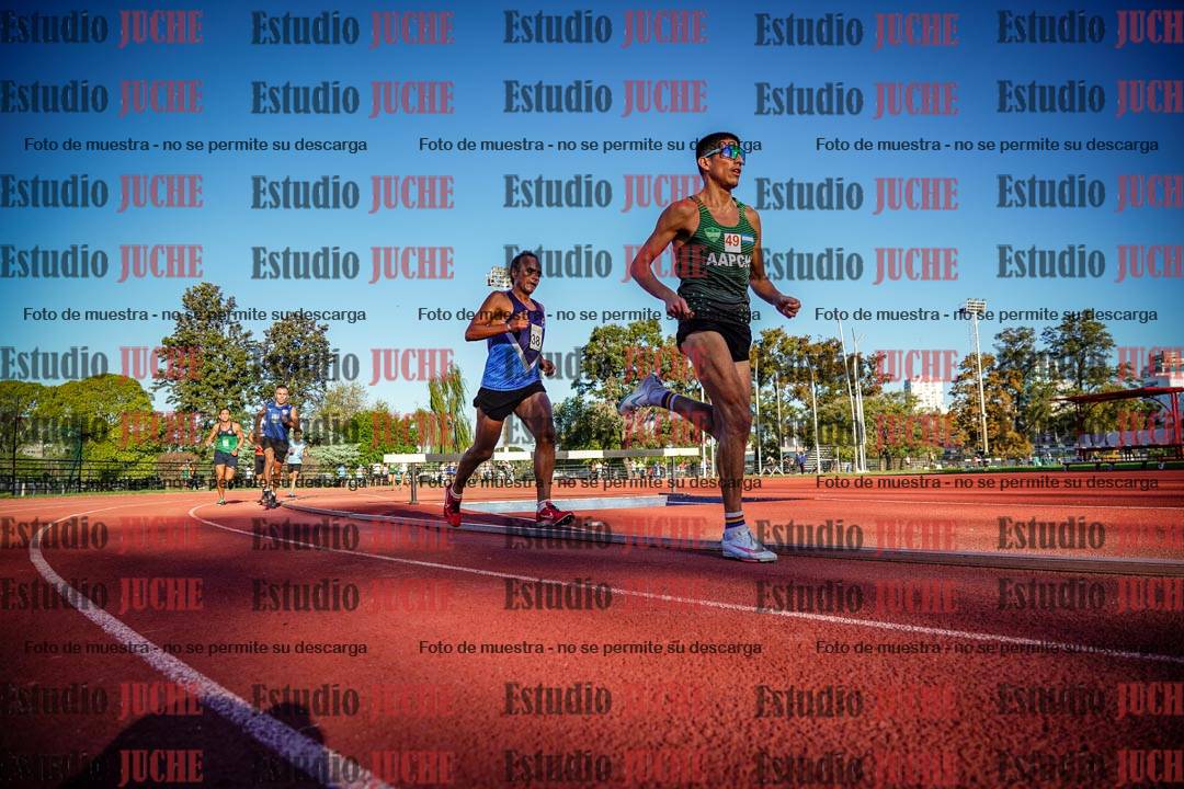 Fotos de los 3000 m llanos de varones