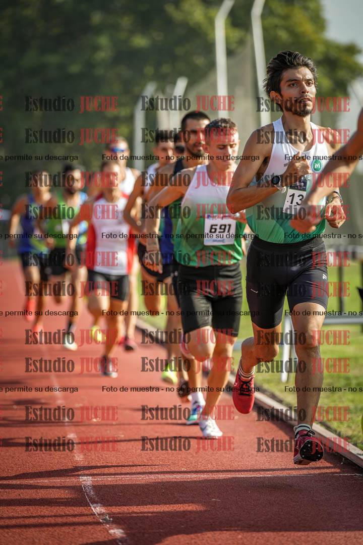 Fotos de los 3000 m llanos de varones