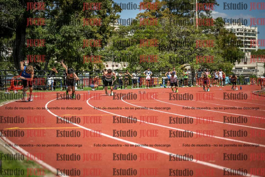 Fotos de los 200 m llanos de varones