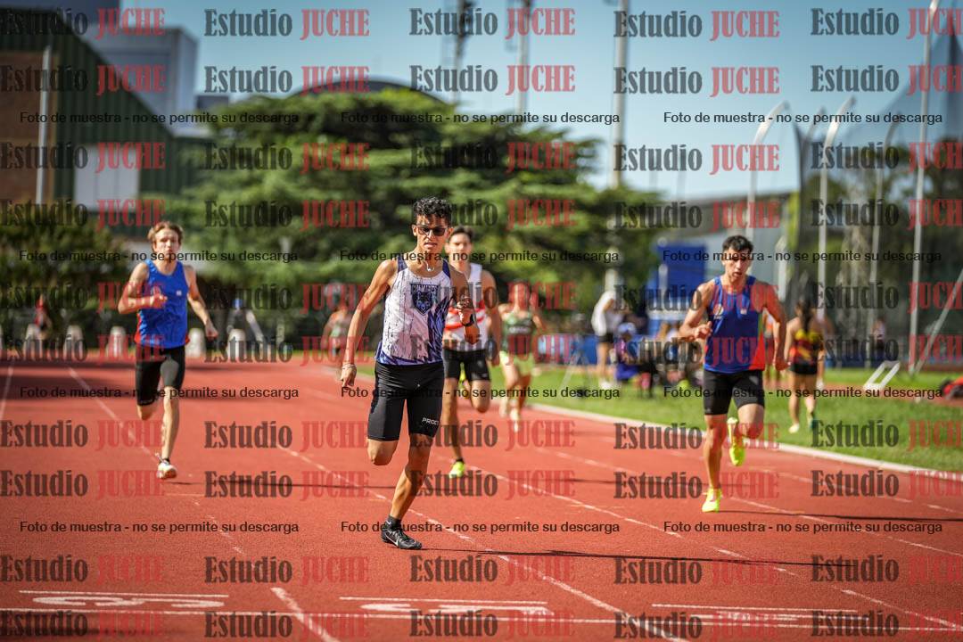 Fotos de los 400 m llanos de varones