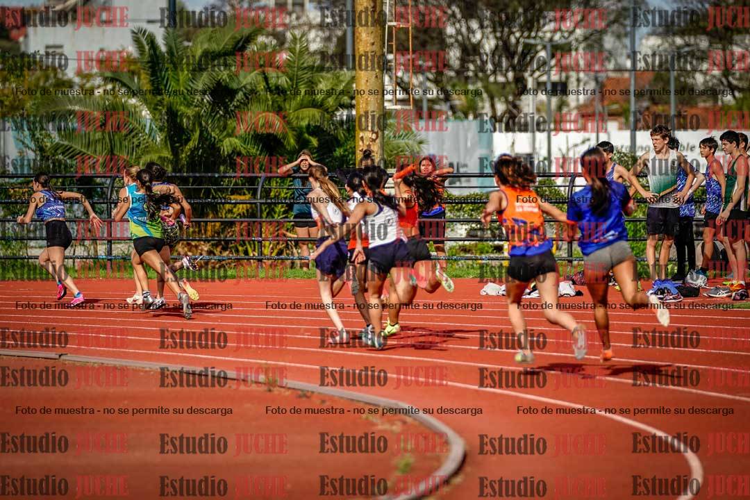 Fotos de las postas 5x80 m llanos de mujeres