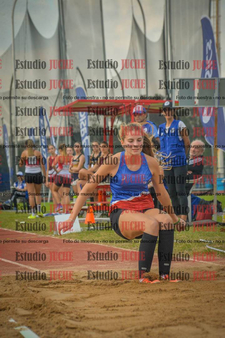 Fotos del salto en largo de mujeres