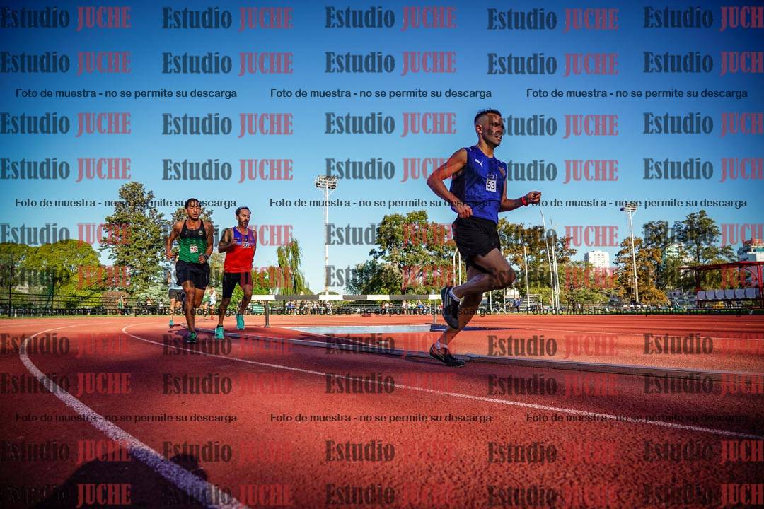 Fotos de los 3000 m llanos de varones