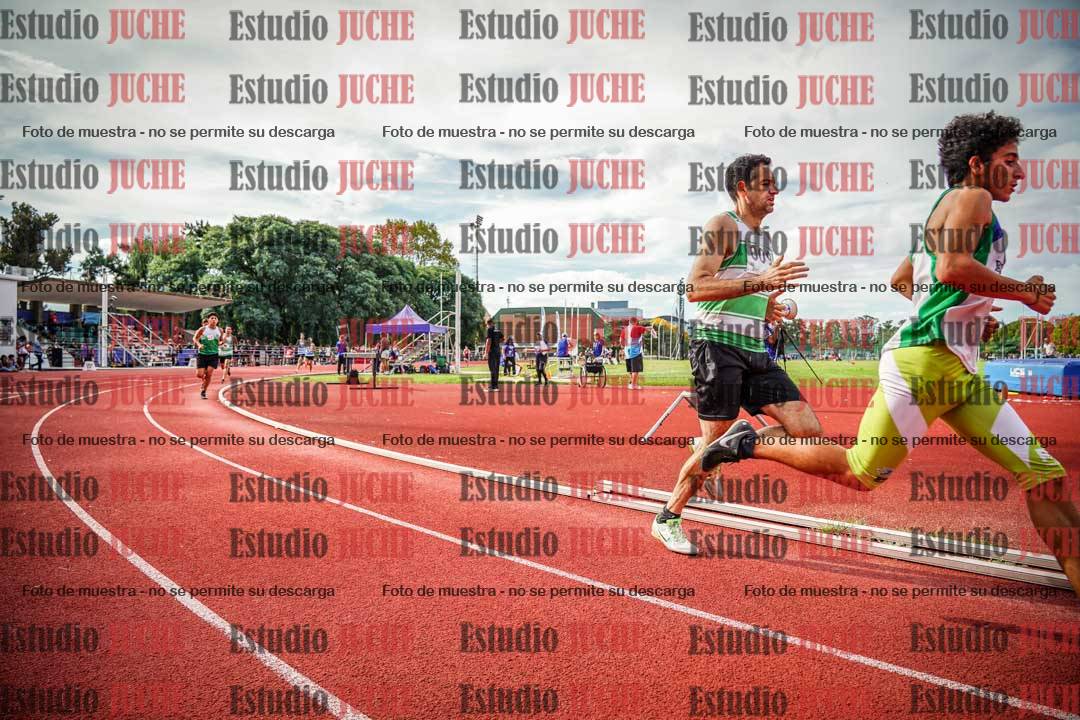 Fotos de los 800 m llanos de varones