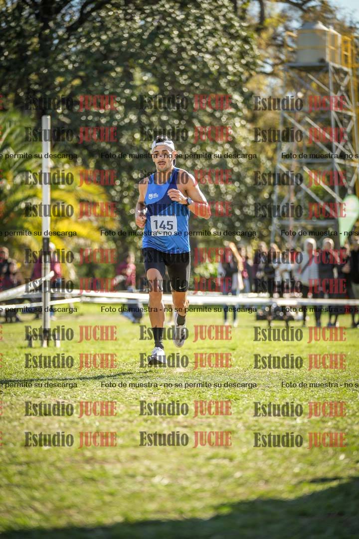 Fotos de la llegada del cross de 8000 m