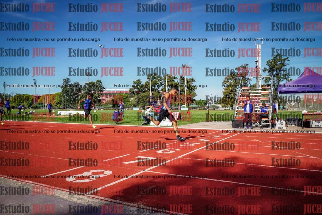 Fotos de los 400 m llanos de varones