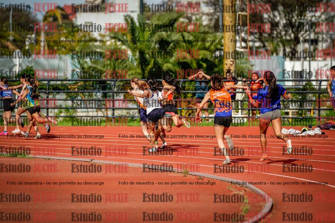 Fotos de las postas 5x80 m llanos de mujeres