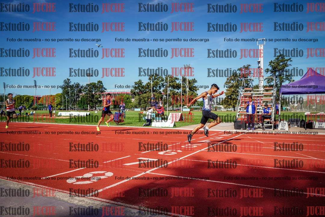Fotos de los 400 m llanos de varones