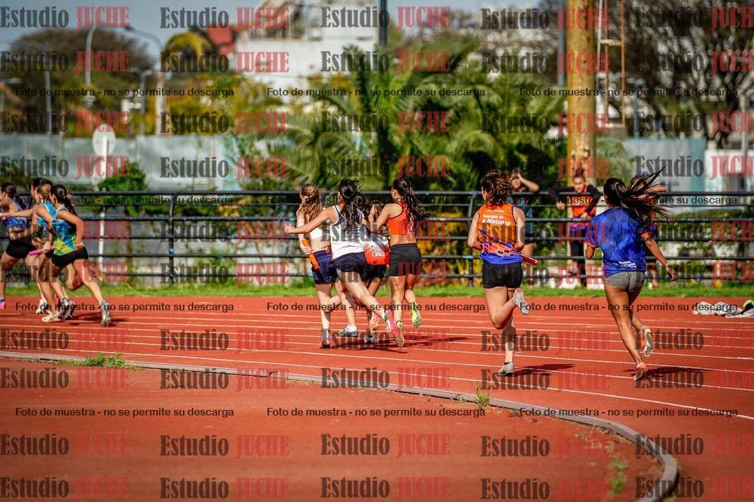 Fotos de las postas 5x80 m llanos de mujeres