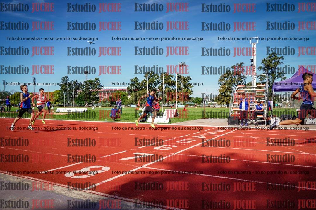 Fotos de los 400 m llanos de varones