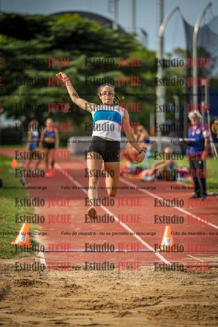 Fotos del salto en largo de mujeres - mayores