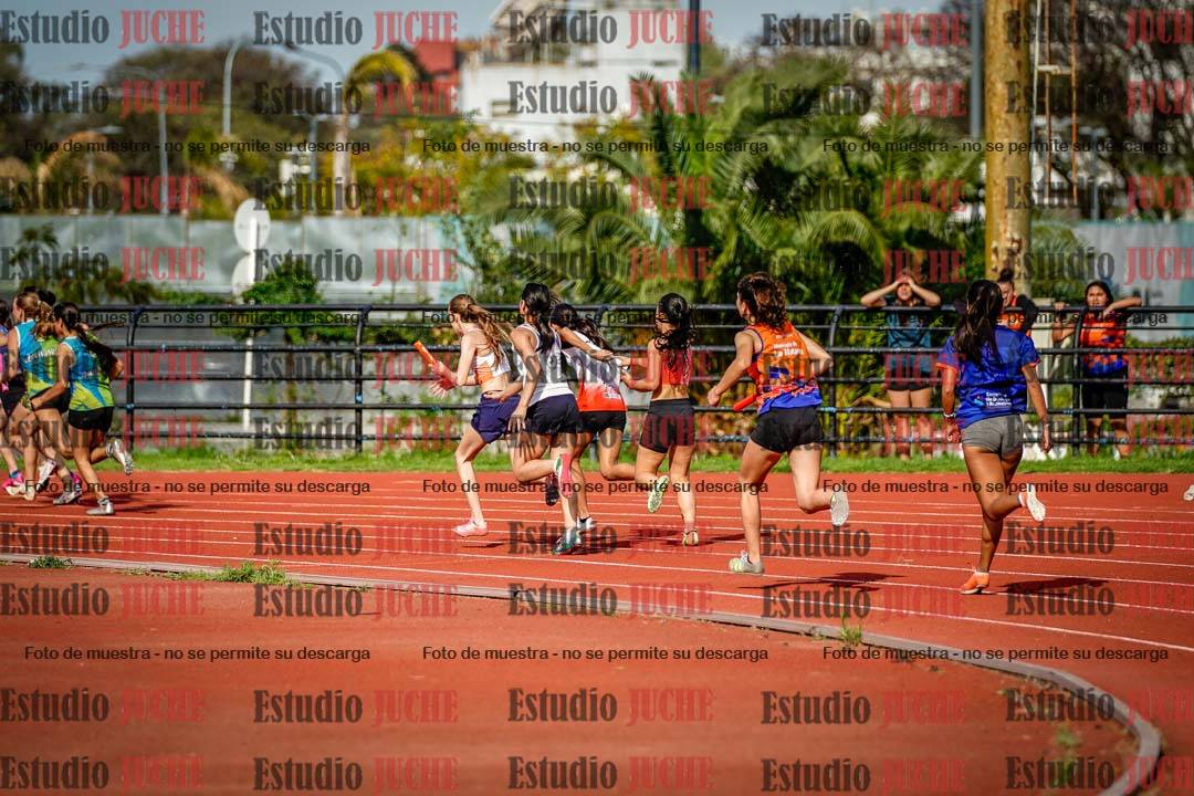 Fotos de las postas 5x80 m llanos de mujeres