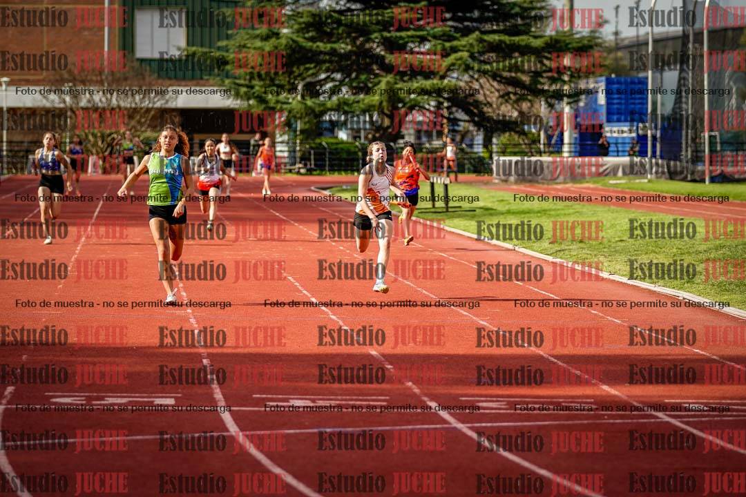 Fotos de las postas 5x80 m llanos de mujeres