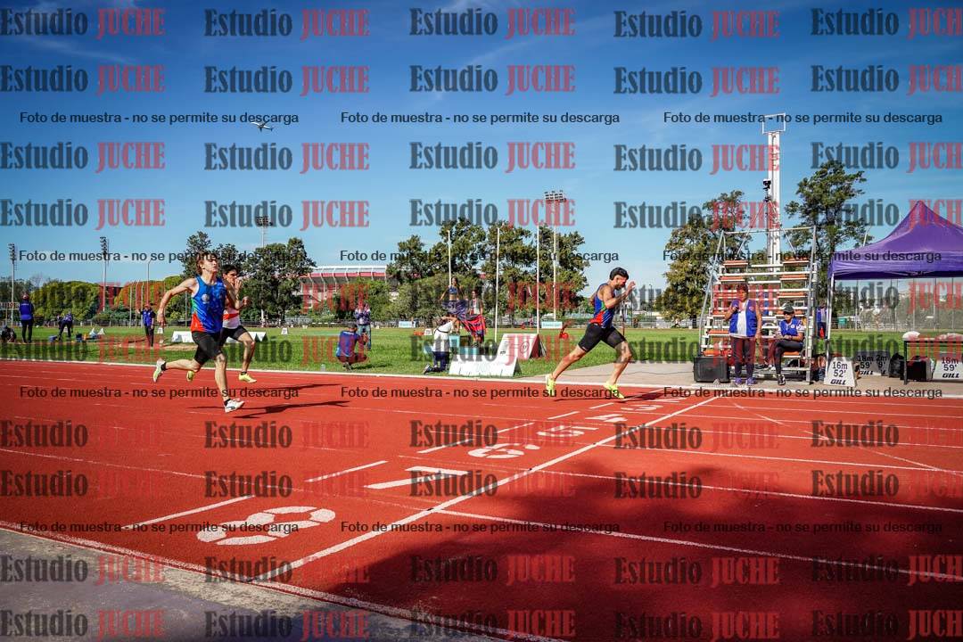 Fotos de los 400 m llanos de varones