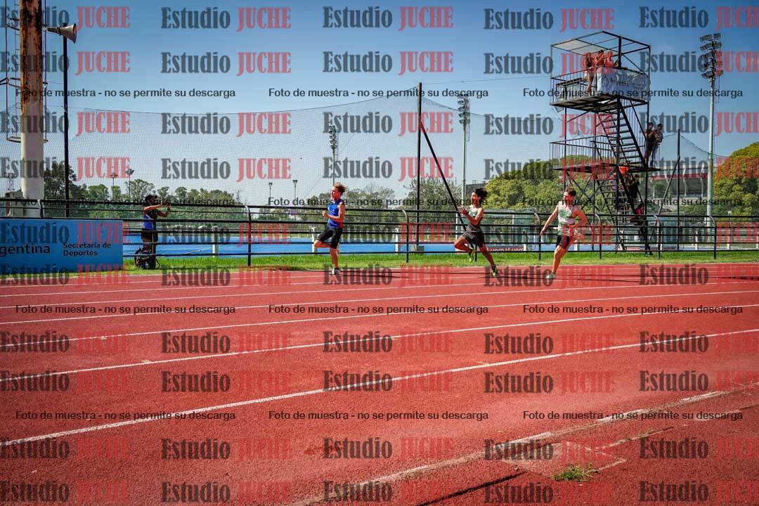 Fotos de los 200 m llanos de varones