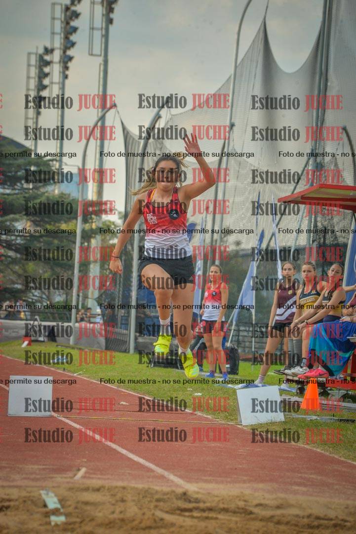 Fotos del salto en largo de mujeres
