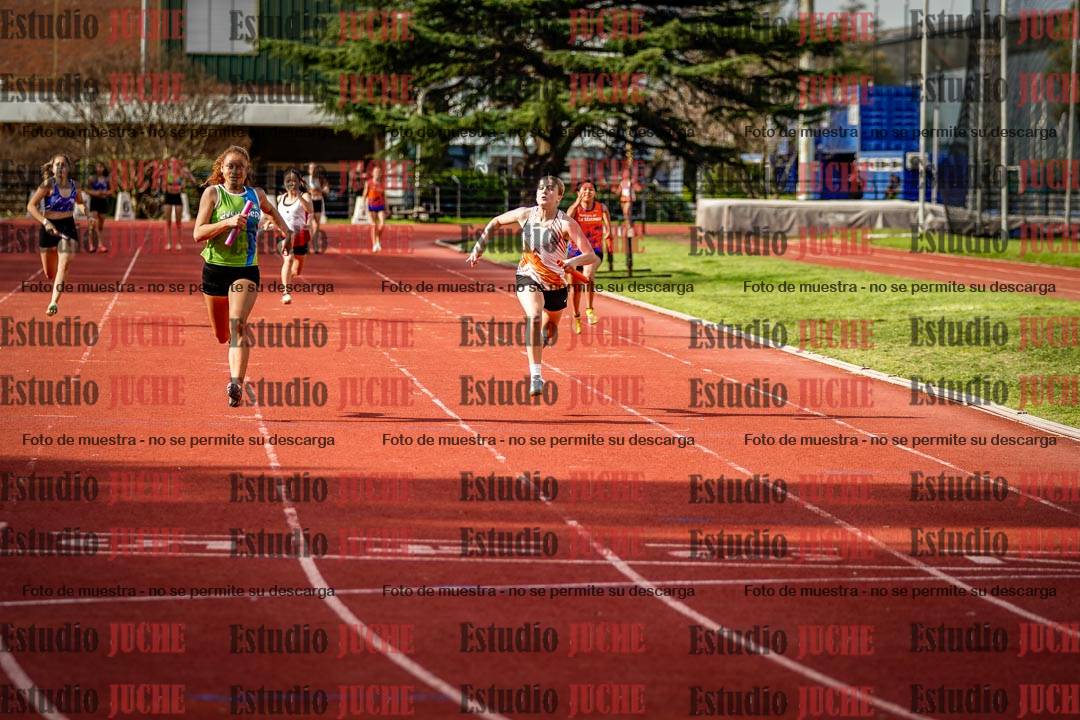 Fotos de las postas 5x80 m llanos de mujeres