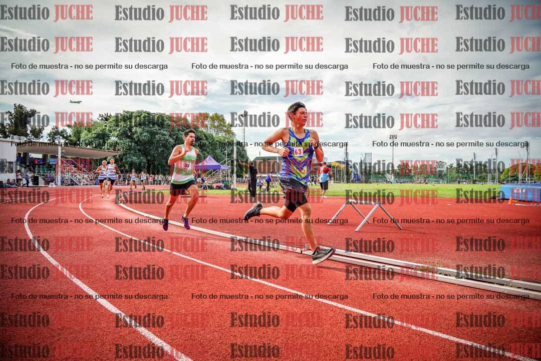Fotos de los 800 m llanos de varones